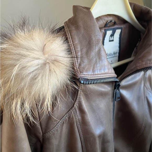 Brown leather coat with fur - Picture 3 of 5